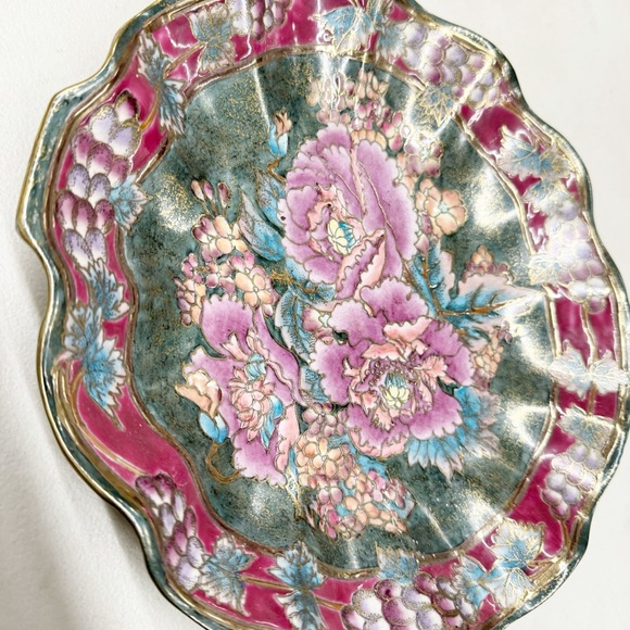 Vintage Floral Decorative Glazed Oriental Plate Signed - Picture 6 of 10